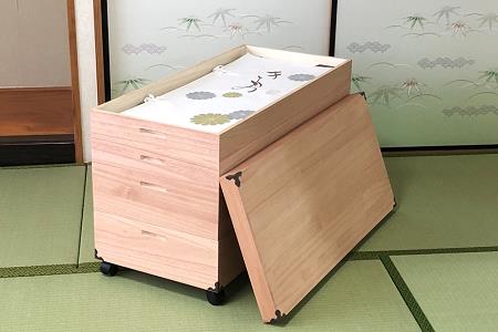 柿渋染め総桐衣裳箱 キャスター付浅深4段 PKR-4DC：B880-003