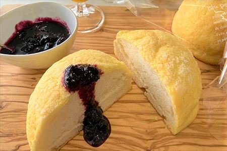 メロンパン 10個入り 小麦粉の調合にこだわりバターをふんだんに使用した生地が絶品です