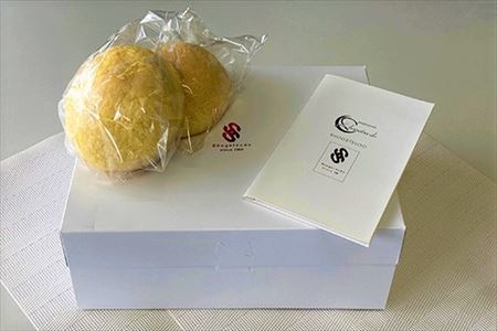 メロンパン 10個入り 小麦粉の調合にこだわりバターをふんだんに使用した生地が絶品です