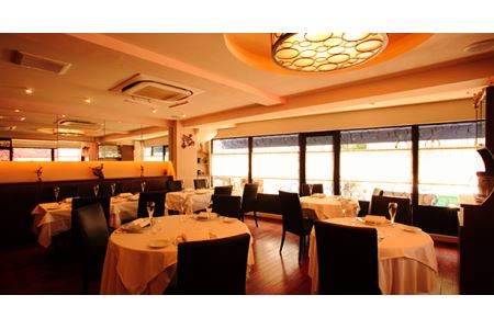 【表参道/ミシュラン2020掲載】レストランタニ 特産品あわびランチコース 4名様(1年間有効) お店でふるなび美食体験 FN-Gourmet326305