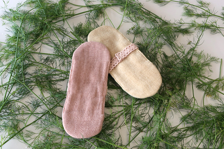 布ナプキン(おりもの用) 草木染/びわ 冷え性改善 腹痛 腰痛 生理痛の緩和 無農薬