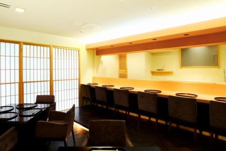 【銀座／ミシュラン2022掲載】安達直人 特産品ランチ・ディナー共通コース 4名様（土日利用限定）（1年間有効） お店でふるなび美食体験 FN-Gourmet430945