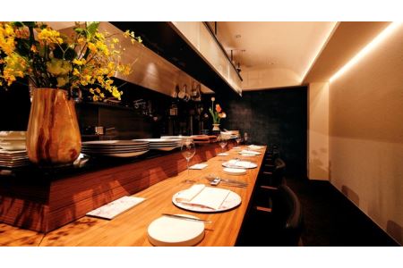 【赤坂/ミシュラン2023掲載】アマラントス 特産品ランチコース 2名様(1年間有効) お店でふるなび美食体験 FN-Gourmet683690