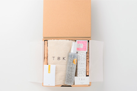 椿油化粧品4点セット(洗顔石鹸＆保湿クリーム＆椿オイル＆化粧水)＆オーガニックコットンタオル TBKコスメ 無添加 ギフトボックス