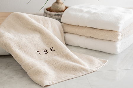 椿油化粧品4点セット(洗顔石鹸＆保湿クリーム＆椿オイル＆化粧水)＆オーガニックコットンタオル TBKコスメ 無添加 ギフトボックス