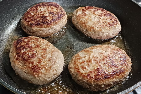 佐賀牛入り特製ハンバーグ約120ｇ×20個 180-J1349