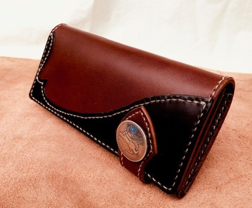 【早い者勝ち！】手縫いレザー長財布 紅の豚 ダコタレザーの上質な手触りを楽しめるラウンドファスナータイプの長