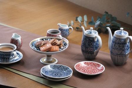 伊万里焼】伊万里陶苑 金彩松絵コンポート皿 070-H959 | 佐賀県伊万里