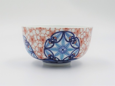 【伊万里焼】「色鍋島梅詰丸紋小丼」色鍋島・伊万里・鍋島・磁器・市川光山窯 022-H996