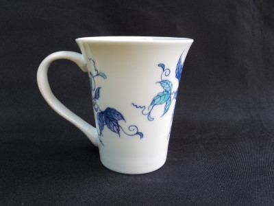 【伊万里焼】「色鍋島瓢文マグカップ」色鍋島・伊万里・鍋島・磁器・市川光山窯 022-H651