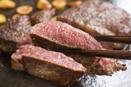 伊万里牛 赤身 シャトーブリアン 2枚 015-J459