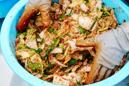 【一子相伝】秘伝のてづくり白菜キムチ 200g×4パック(H104102)