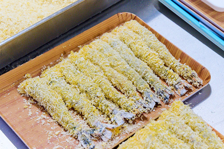 創業45年「魚屋さんの手づくりエビフライ」20尾(800～1000g)【海老フライ 夕食 おかず プリプリ 簡単 時短料理 揚げるだけ ふるさと納税】(H032130)