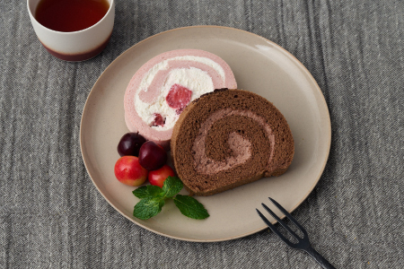 【米粉ロール 贅沢4本セット】ほうじ茶&パッションフルーツ&ショコラ&贅沢いちご (H053304)