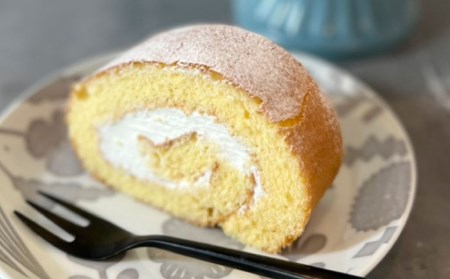 ＜しっとり生地で優しい美味しさ＞ロールケーキ2本 吉野ヶ里町/チナツ洋菓子店[FAR010]