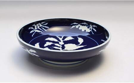 深川製磁 有田焼 草花折枝白抜紋 盛鉢 A90-31 | 佐賀県有田町