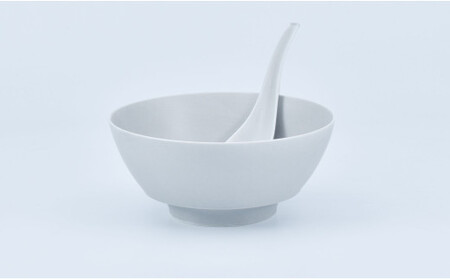 有田焼 究極のラーメン鉢 Colors グレイ レンゲ付【まるぶんオリジナル】食器 器 うつわ 麺鉢 ラーメン鉢 丼 丼ぶり どんぶり シンプル おしゃれ マット くすみカラー 灰色 電子レンジ対応 A24-185