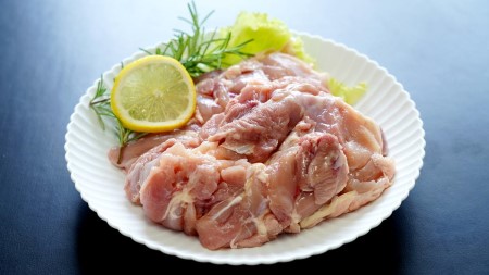 N10-41 好評うれしい小分けパック ありたどりもも1.8kg ありた(株)