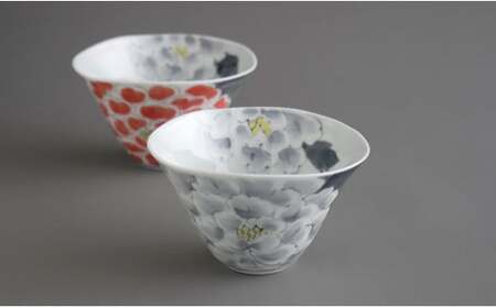 有田焼 食洗機対応 なぶり深小丼 薄墨牡丹 薄墨朱牡丹 2個セット【泰山】器 食器 ボウル 丼ぶり 鉢 深めの丼ぶり 小さめ丼ぶり 豪華 丼ぶり 海鮮丼の丼ぶりにも A40-321