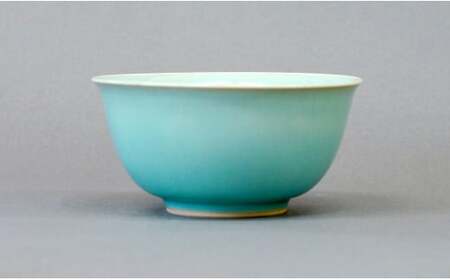 有田焼 翡翠どんぶり 2個セット【梶原大敬 茂正工房】器 うつわ 和食器 食器 2個 セット ペア 青磁 翡翠 青 ブルー グリーン 手作り 手仕事 ろくろ 丼 丼ぶり 親子丼 麺鉢 うどん ラーメン シンプル 電子レンジ対応 50000円 A50-265