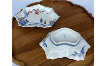 有田焼 色絵梅花人物文木の葉形銘々皿 2枚 セット 【有田焼 花伝作】食器 器 うつわ 和皿 銘々皿 上品 日本食 梅 花 銘々皿 35000円 A35-379