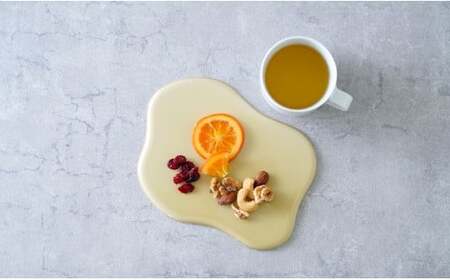 【宇賀なつみさんおすすめ！】有田焼 2016/ GS Tray & Mug set ( yellow / white ) 【2016/ オリジナル】有田焼 食器 器 うつわ シンプル マグカップ プレート A18-164