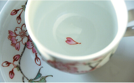 仁窯 枝桜文コーヒーカップ（赤書）有田焼 A70-109