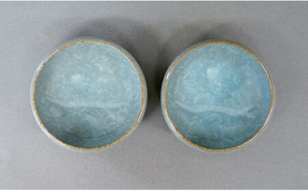 有田焼 貫入青磁3寸小鉢 2個セット【梶原大敬 茂正工房】器 うつわ 食器 皿 小ぶり 小鉢 ボウル 2個 セット ペア 青磁 貫入 青 夏 シンプル 作家 ろくろ 電子レンジ対応 A24-163