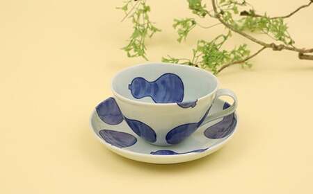 工房 賜光窯 有田焼 六瓢(無病) たっぷりサイズのカップ&ソーサ— A24-111