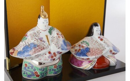 A130-26 有田焼【其泉】磁器製ひな人形 金屏風・木台付き 賞美堂本店