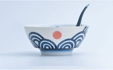 究極のラーメン鉢 日出国（レンゲ付）【まるぶん】 有田焼 食器 器 麺鉢 どんぶり 丼 30000円 3万円 AA30-667