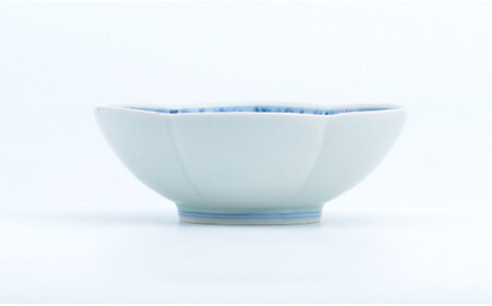 有田焼 文青 輪花預け鉢 市松花弁紋・地紋 2個セット【まるぶんオリジナル】食器 器 うつわ 磁器 陶磁器 和食器 皿 鉢 小鉢 付 赤絵 初期伊万里 手描き お正月 ハレの日 赤 青 A40-382