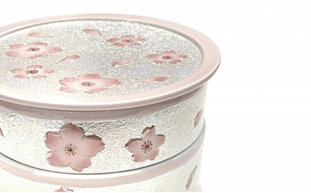 有田焼 春の器 虹彩桜二段重 24to3【西富陶磁器オリジナル】食器 器 うつわ 磁器 和食器 重箱 二段重 お膳 菓子器 蓋物 桜 さくら ピンク ひなまつり お祝い ギフト A60-104