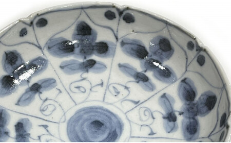 有田焼 工房禅 横田翔太郎 染付 八方家紋 縁切深皿 初期伊万里 24to3 西富陶磁器 A15-342