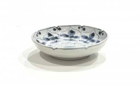 有田焼 工房禅 横田翔太郎 染付 八方家紋 縁切深皿 初期伊万里 24to3 西富陶磁器 A15-342