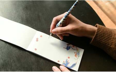 有田焼 染付 ガラスペン 文翔窯【有田まちづくり公社】陶磁器 工芸品 伝統工芸 日本製 手作り 文房具 筆記用具 硝子ペン ガラス ペン 万年筆 インテリア おしゃれ 高級 ギフト プレゼント 贈答 A85-34