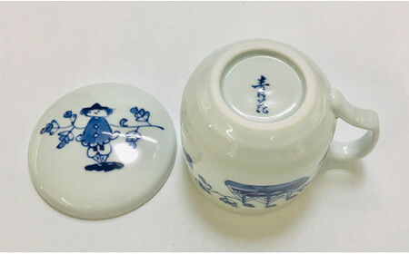 青花には珍しい蓋付きマグカップです。小島芳栄堂 カップ 飲み物カップ うつわ 器 ギフト 贈り物 30000円 3万円 A30-747