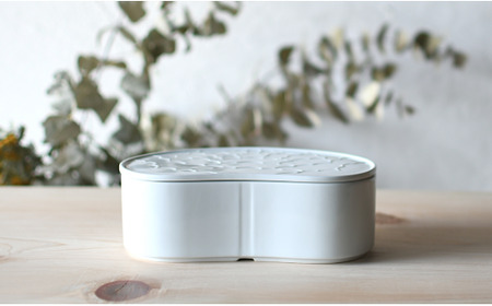 有田焼 白釉 繭型蓋物【ARITAYAKI-STORE】A22-44