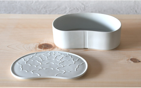 有田焼 白釉 繭型蓋物【ARITAYAKI-STORE】A22-44