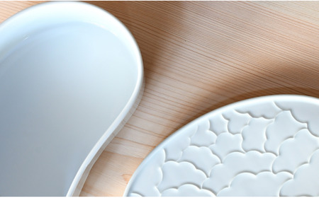 有田焼 白釉 繭型蓋物【ARITAYAKI-STORE】A22-44