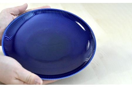 香蘭社◆有田焼◆ピンストライプ(R)中皿1枚