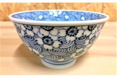 有田焼 惣次郎窯渦桜紋夫婦茶碗