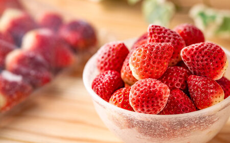 冷凍いちご（いちごさん）1kg 【8/12ICHIGOFARM】[IBR004]