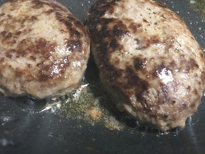 D-1509 十勝産「上田の牛肉ハンバーグ」1,350g