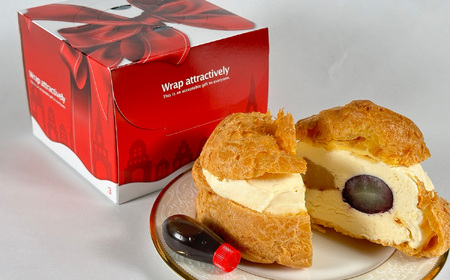 佐世保カレーと愛シュクリーム(フルーツ入シュー)セット