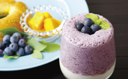 【収穫日に即日出荷】生ブルーベリー ｢あいあいの雫｣ 800g (100g×8パック) 小分けで嬉しい 【堀内フルーツファーム】 ブルーベリー収穫後即日配送 農家直送 産地直送 小分け