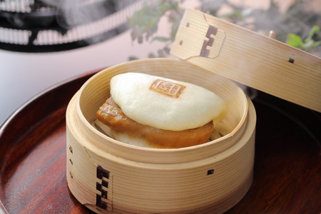 CI174 岩崎本舗 長崎角煮まんじゅう 8個入 (袋)