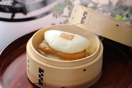 BJ003 岩崎本舗 【3回定期便】 長崎角煮まんじゅう 6個入 (袋) [長崎県 島原市]