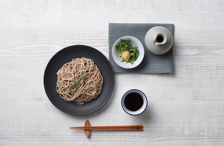 諫早産えごま油50g+長崎島原手延えごま蕎麦250g4箱セット / えごま ごま 蕎麦 そば ソバ 乾麺 / 諫早市 / 株式会社ハクライドウ [AHBK001]