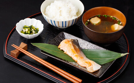 骨取り銀鮭 1.5kg（500g×3袋）/ 骨なし 骨取り 下処理不要 子ども 安心 冷凍 鮭 銀鮭 サケ さけ しゃけ シャケ 切身 切り身 / 大村市 / かとりストアー[ACAN112]